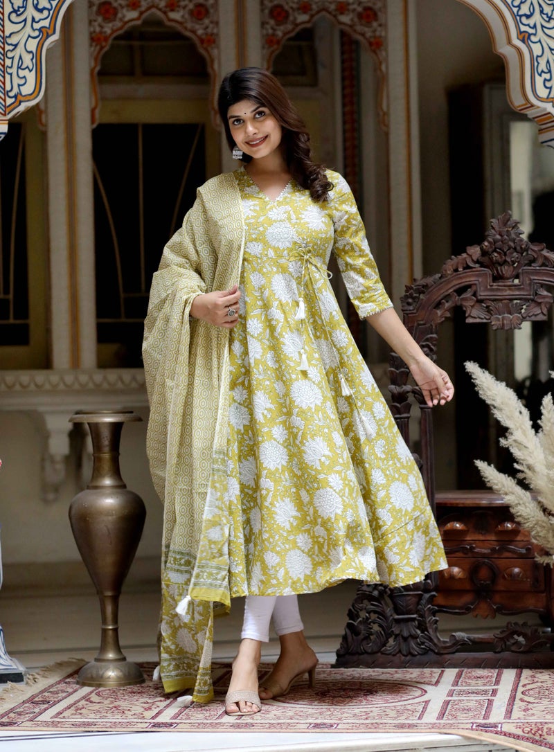 Miravan Floral Print Cotton Anarkali Kurta with Dupatta for Women - Image 1
